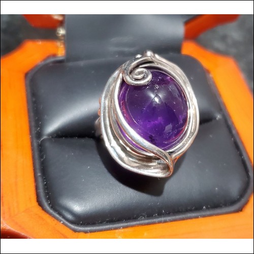$500 Estate 7.00Ct Purple Amethyst Cabochon Oval Ring Sterling marked Israel $1Nr